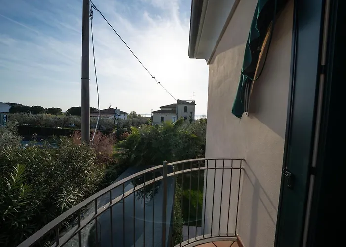 Vista Con Terrazza 公寓 *